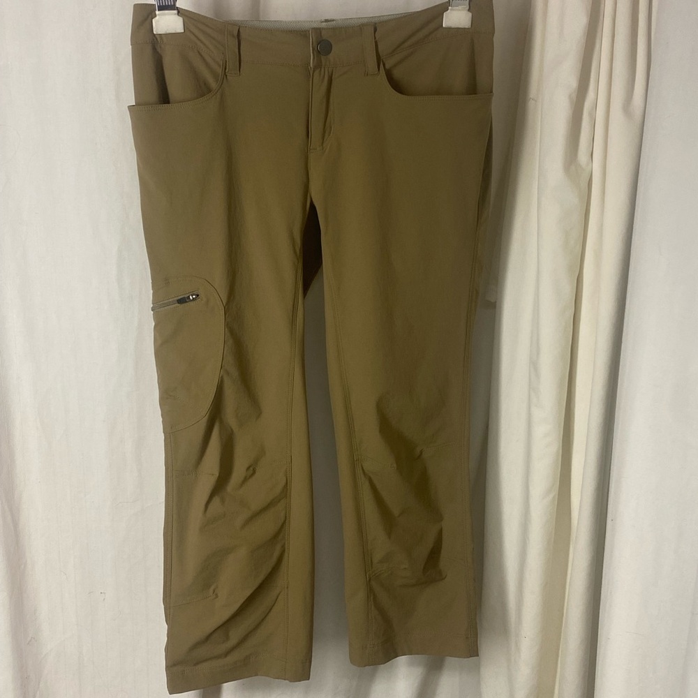 PATAGONIA 2 Tan Rock Craft Capris Pants
